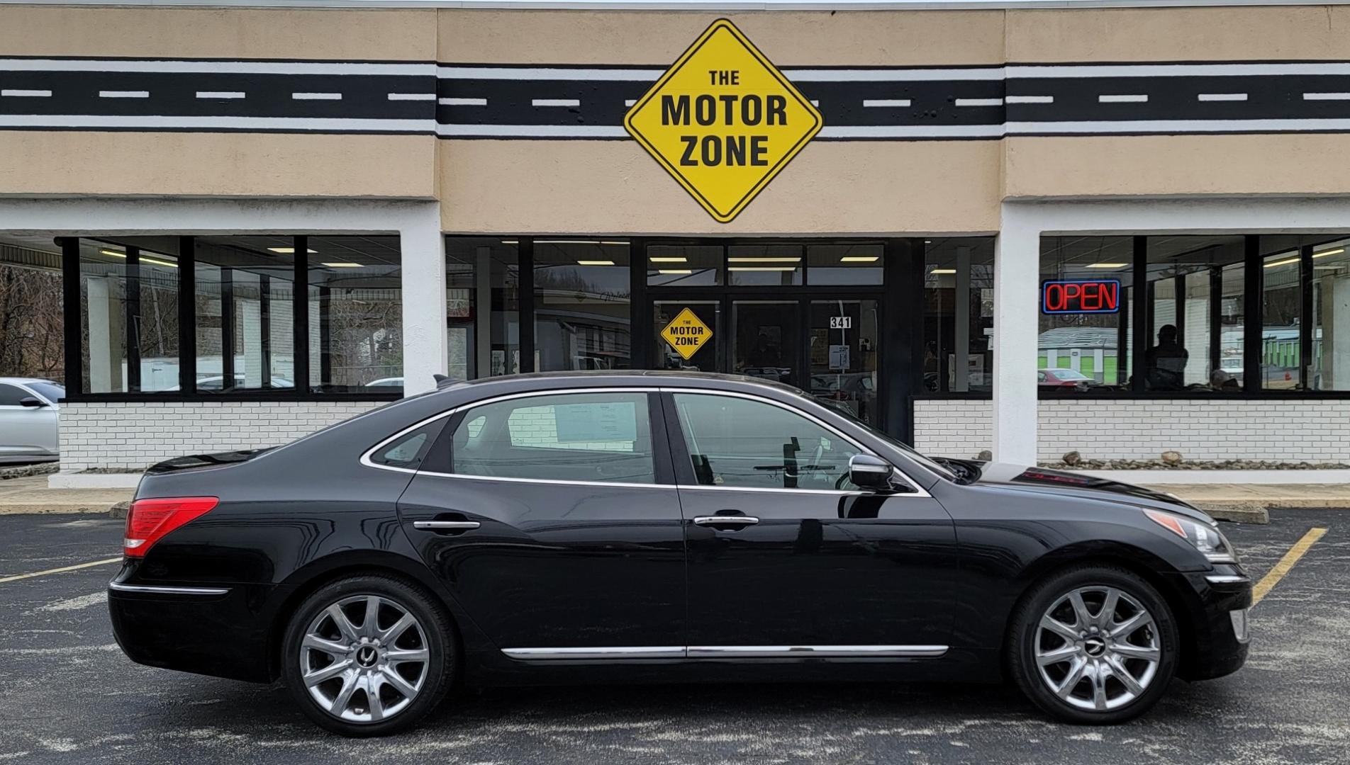 2011 BLACK /Black Leather Hyundai Equus 4dr Sdn Ultimate (KMHGH4JF5BU) with an V8, 4.6 Liter engine, Automatic transmission, located at 341 N White Horse Pike, Lawnside, NJ, 08045, (856) 262-9500, 39.855621, -75.027451 - ThIS 2011 Hyundai Equus comes standard with stability and traction control, antilock brakes, electronic seatbelt pre-tensioners, active front head restraints, a lane-departure warning system, front and rear parking sensors, a rearview camera, a driver-side knee airbag, front and rear side airbags, a - Photo#2